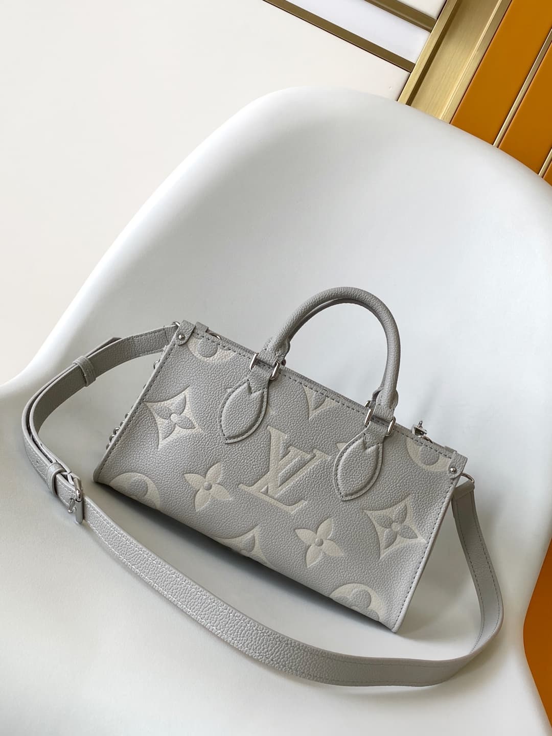 Louis Vuitton OnTheGo East West Bicolor Monogram Empreinte Leather M14213 Gray/Quartz Beige/Pink High