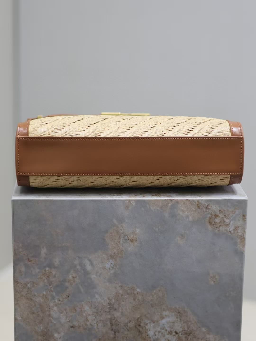 MANHATTAN SHOULDER BAG IN RAFFIA AND SMOOTH LEATHER High