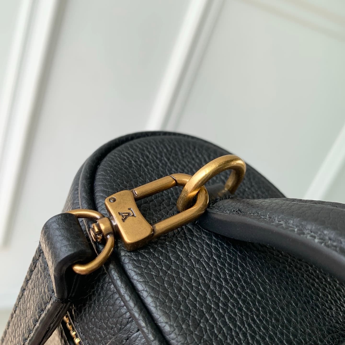 Louis Vuitton Low Key Vanity Pouch Black Calfskin M27505 High
