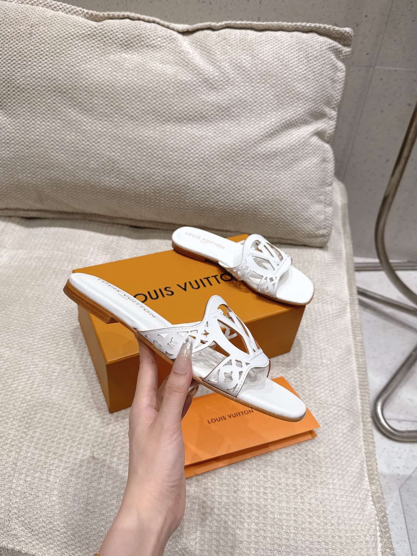 Louis Vuitton Sandal shoes Low Women