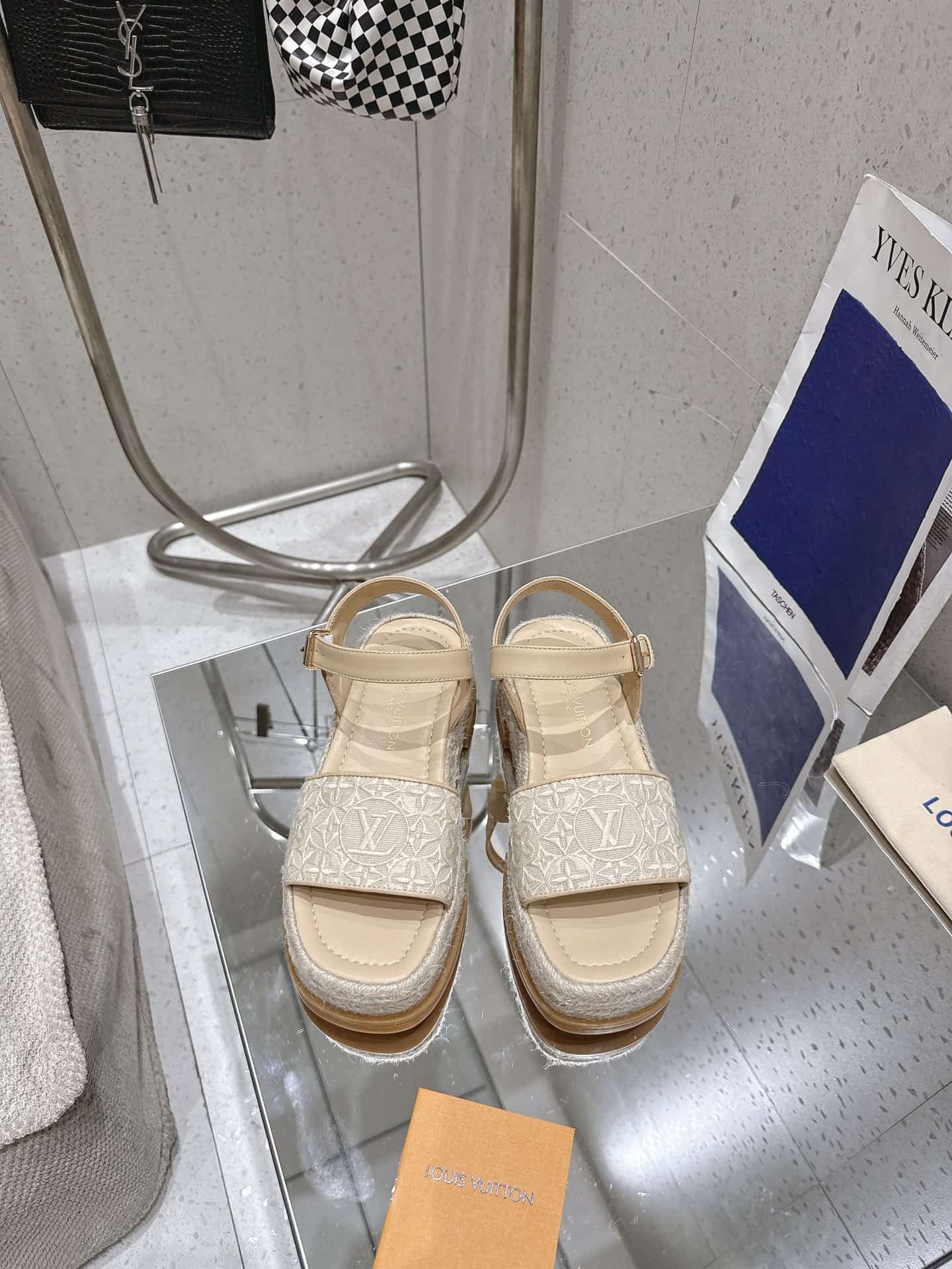 Louis Vuitton Sandal shoes Women