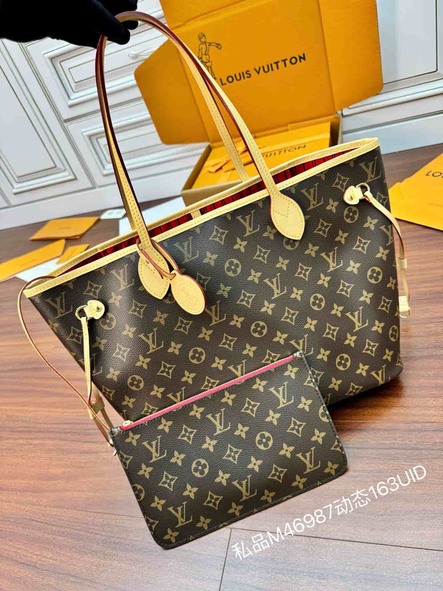 Louis Vuitton Neverfull MM Cerise Red Monogram coated canvas M46987 TOP