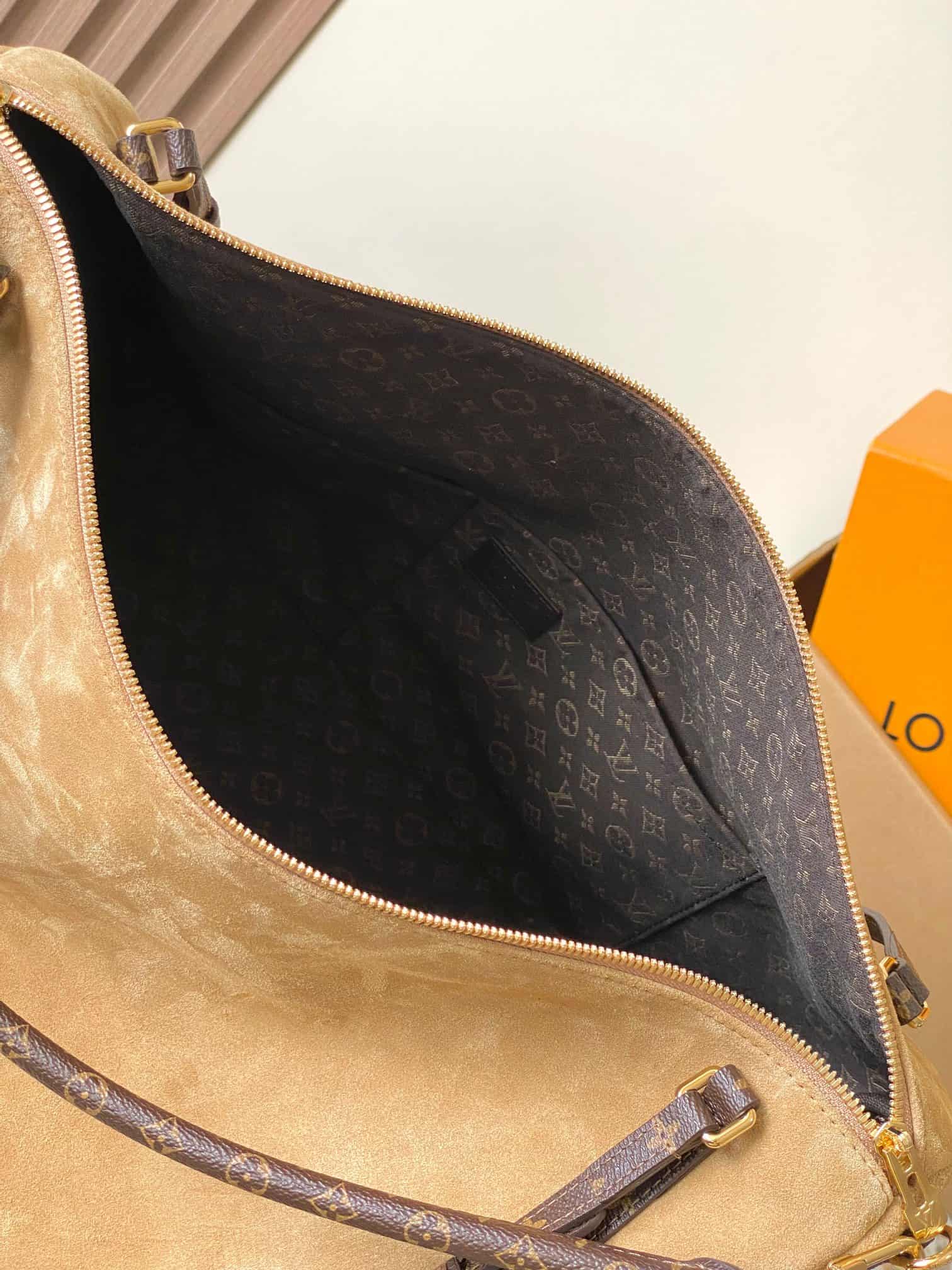 Louis Vuitton Express Travel Calfskin Hazelnut M26451 Brown TOP