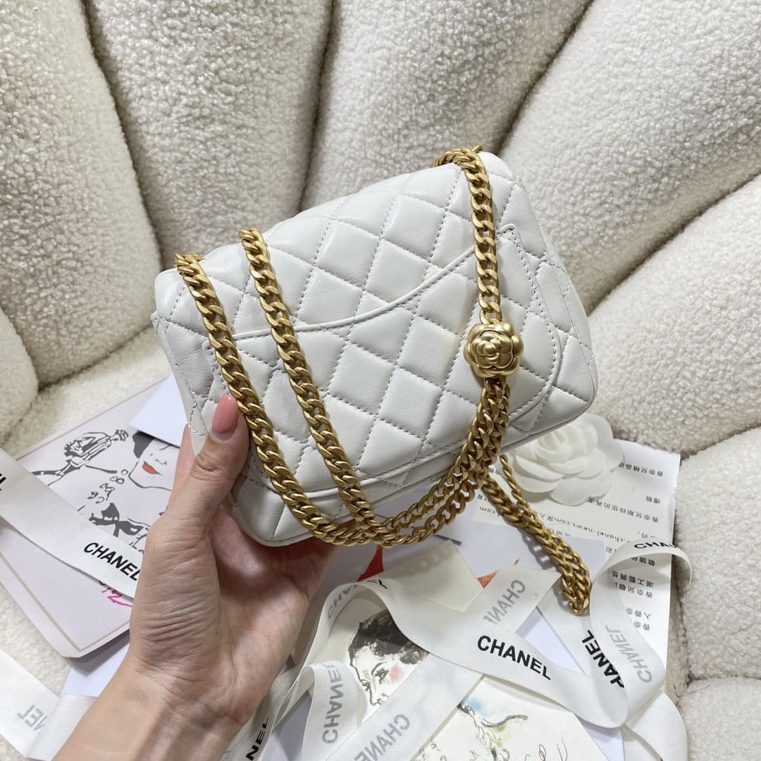 Chanel SUPERMINI FLAP BAG AS4040 Lambskin & Gold-Tone Metal White A