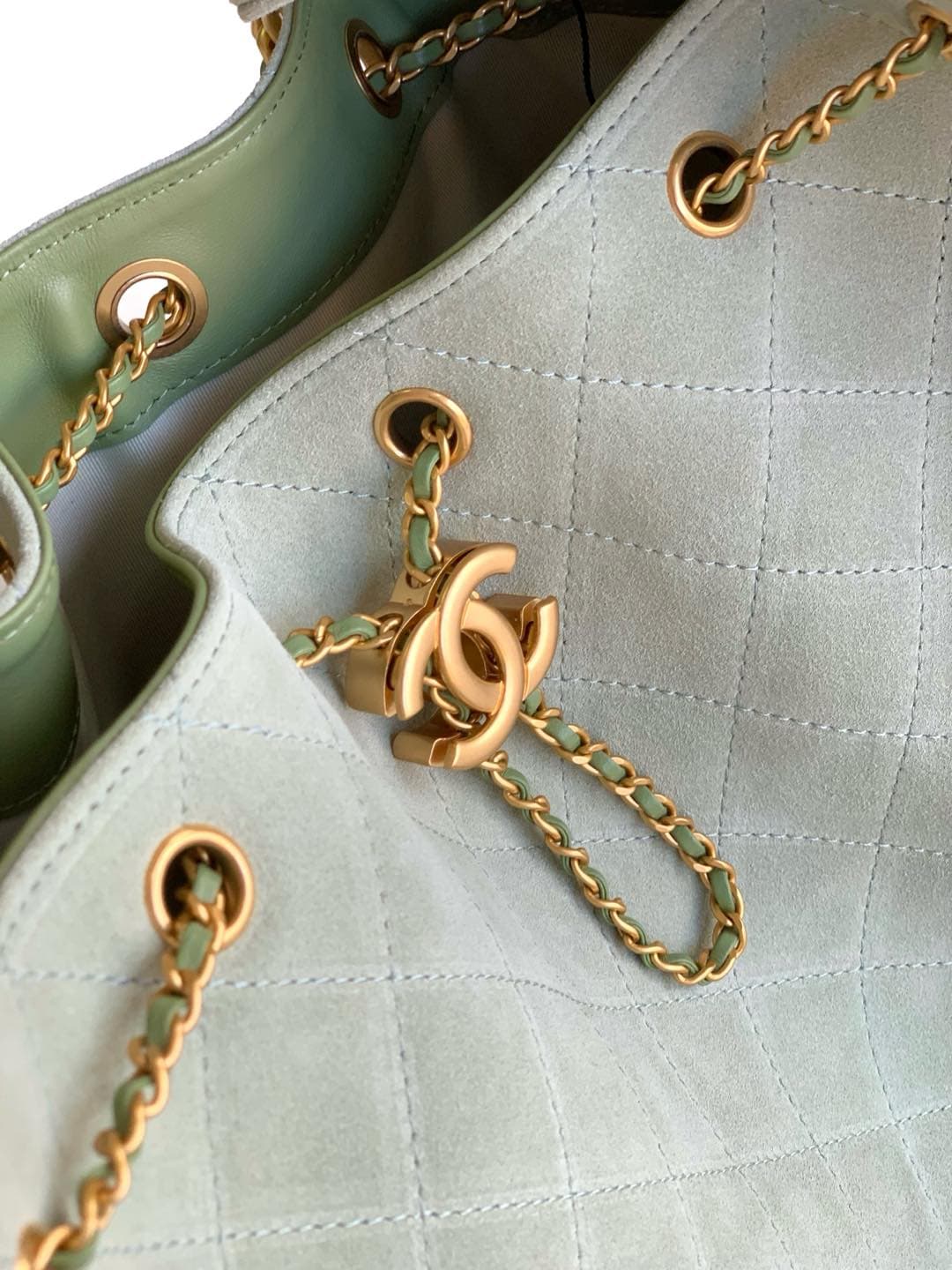 Chanel 25 Medium Hobo Medium handbag AS5311 Suede & Gold-tone Metal Green High