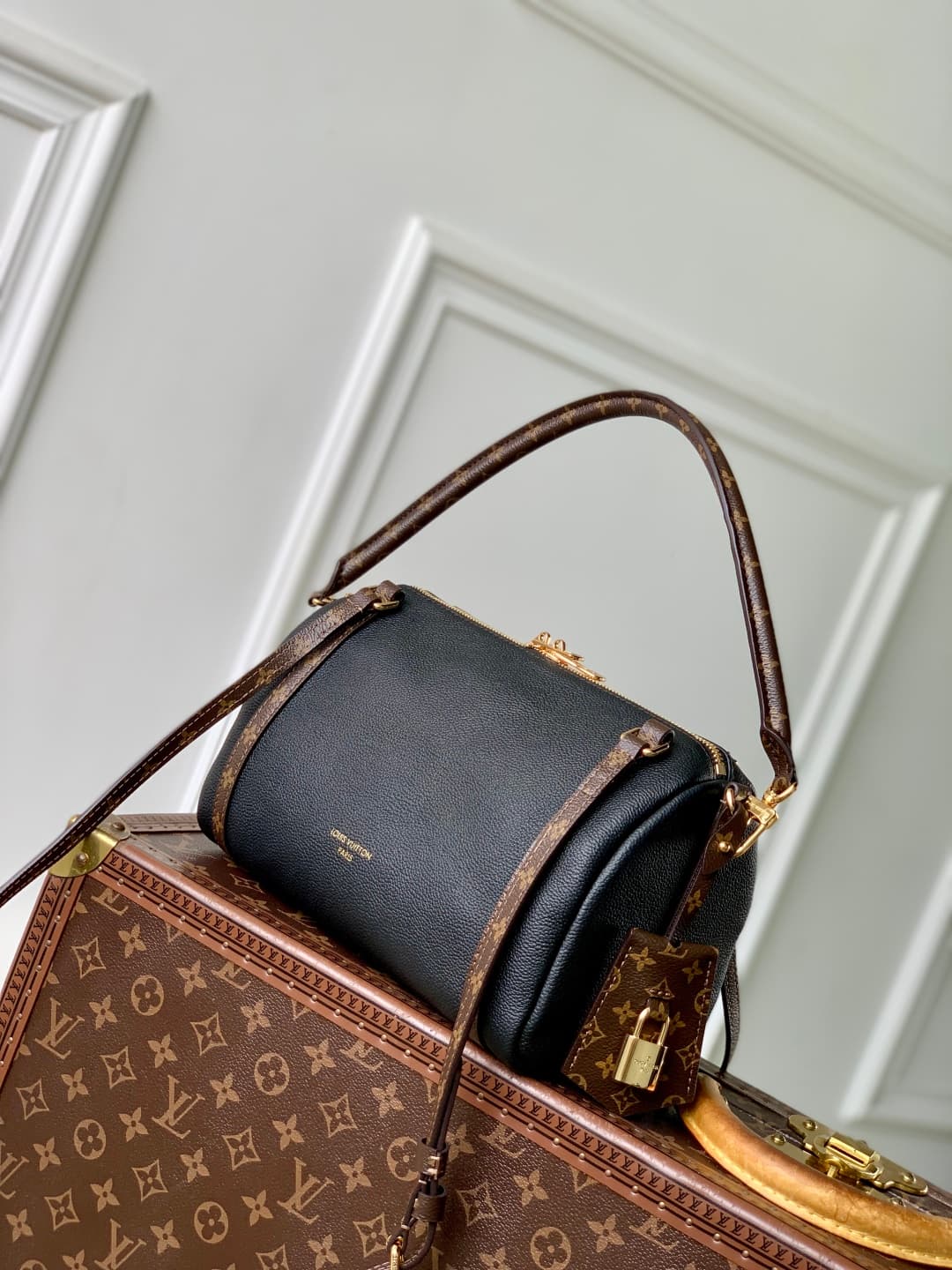 Louis Vuitton Express PM Calfskin leather M26039 High