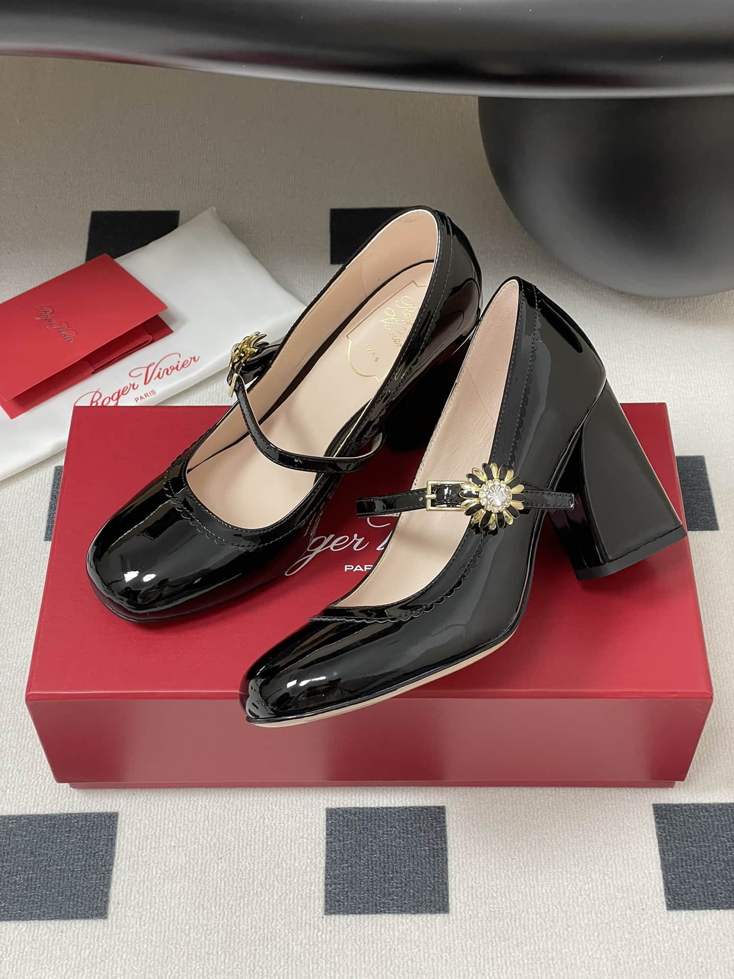 Roger Vivier Tres Vivier Mary Jane Pumps Shoes Women