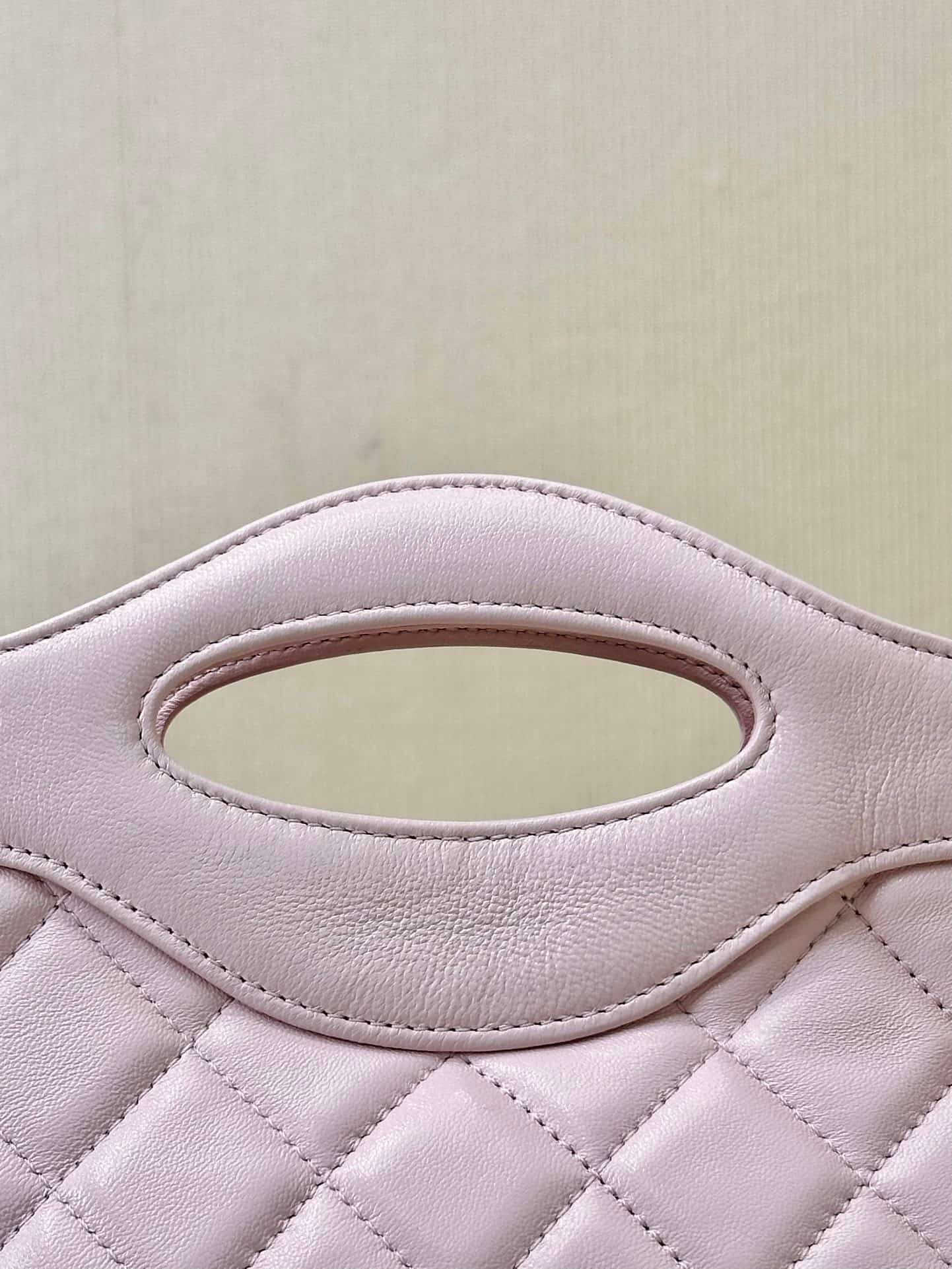 Chanel Clutch with chain Lambskin & Gold-Tone Metal AP3656 Pink TOP