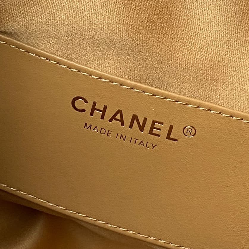 Chanel 25 Small Hobo handbag AS5293 Suede& Gold-Tone Metal Yellow A
