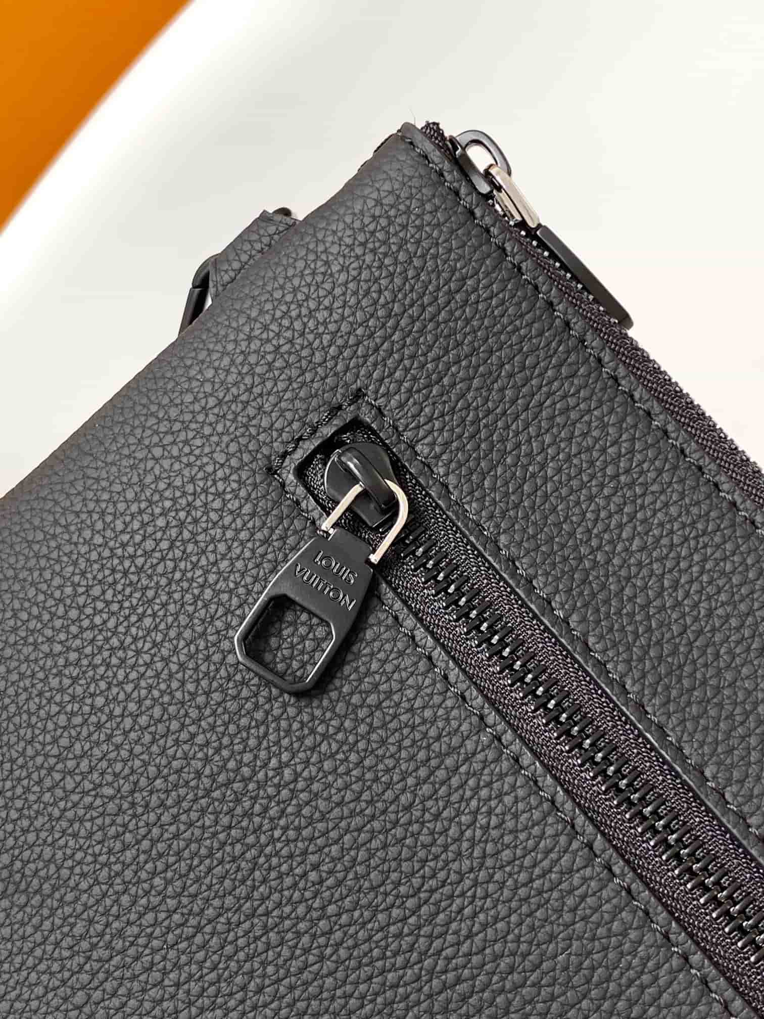 Louis Vuitton Takeoff Pouch Black Waxy calfskin M25955 High
