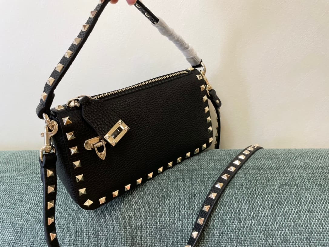 Valentino Garavani Mini Rockstud crossbody bag in Black Grained Calfskin High