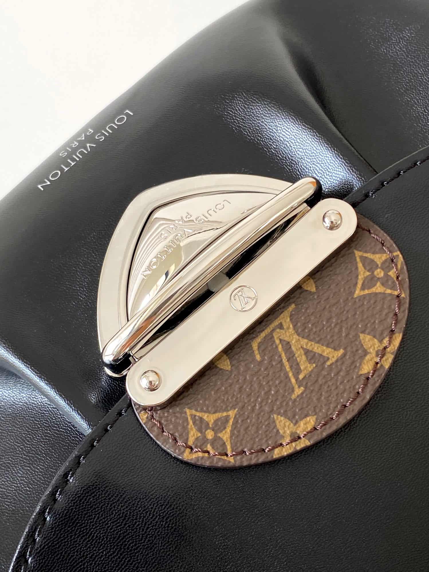 Louis Vuitton Sunset Vibe Black Lambskin leather M12192 High