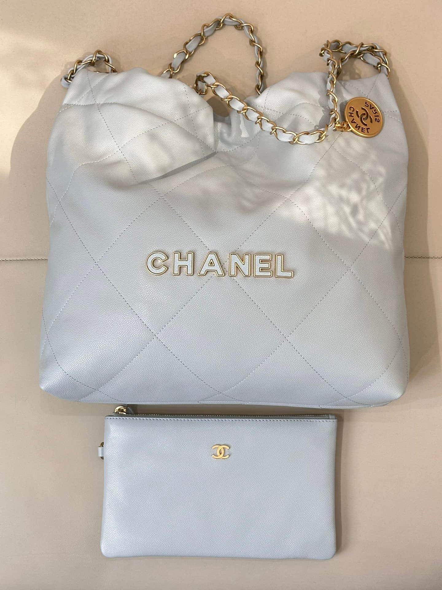 Chanel 22 Small handbag Shiny calfskin & gold-tone metal AS3260 Light Blue TOP
