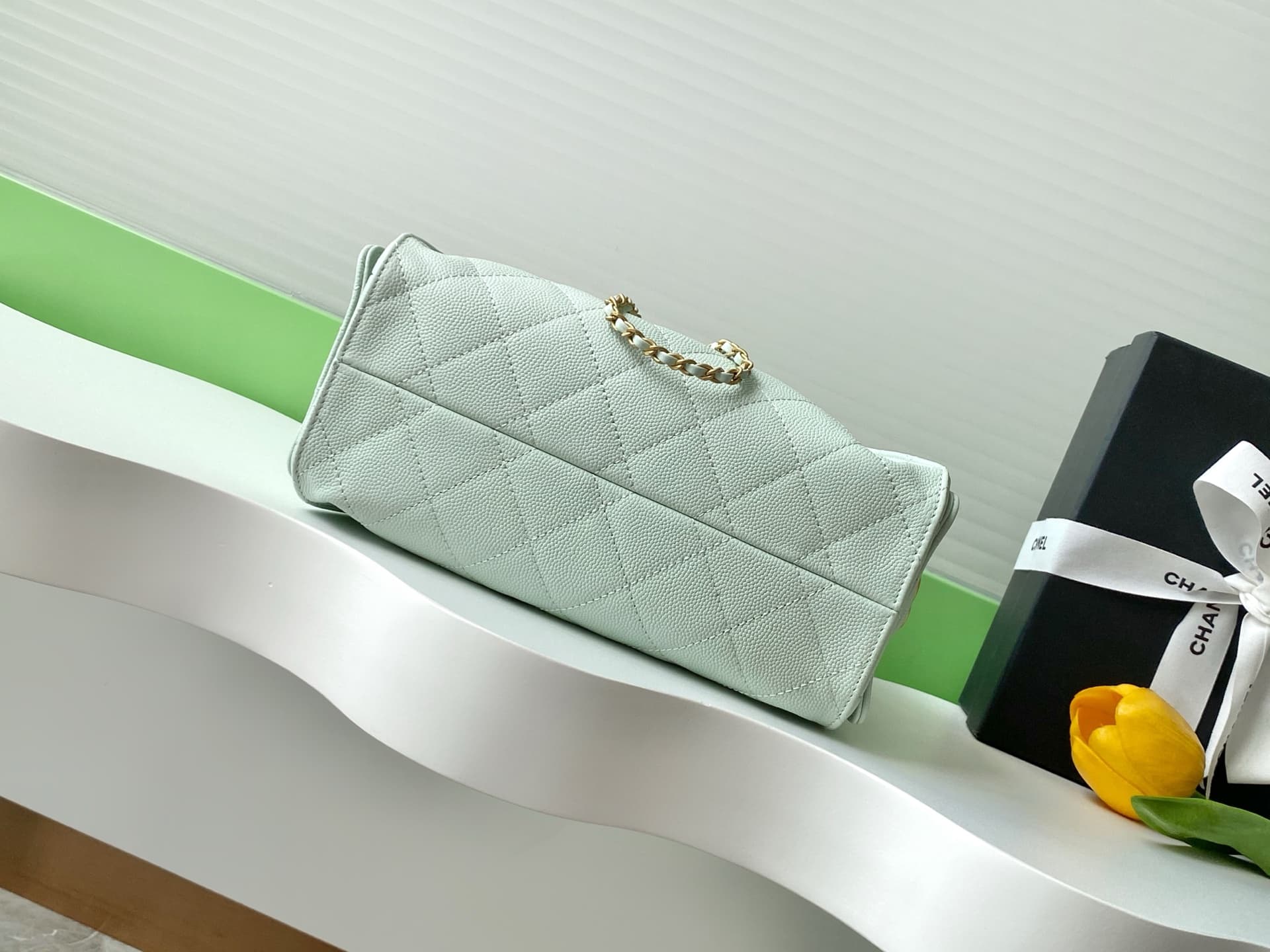 Chanel 25 Mini Hobo handbag AS5631 Grained calfskin & gold-tone metal Green A