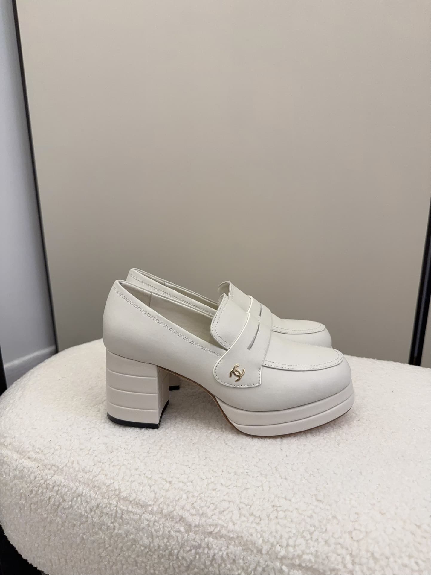 Chanel Pumps Shoes Women