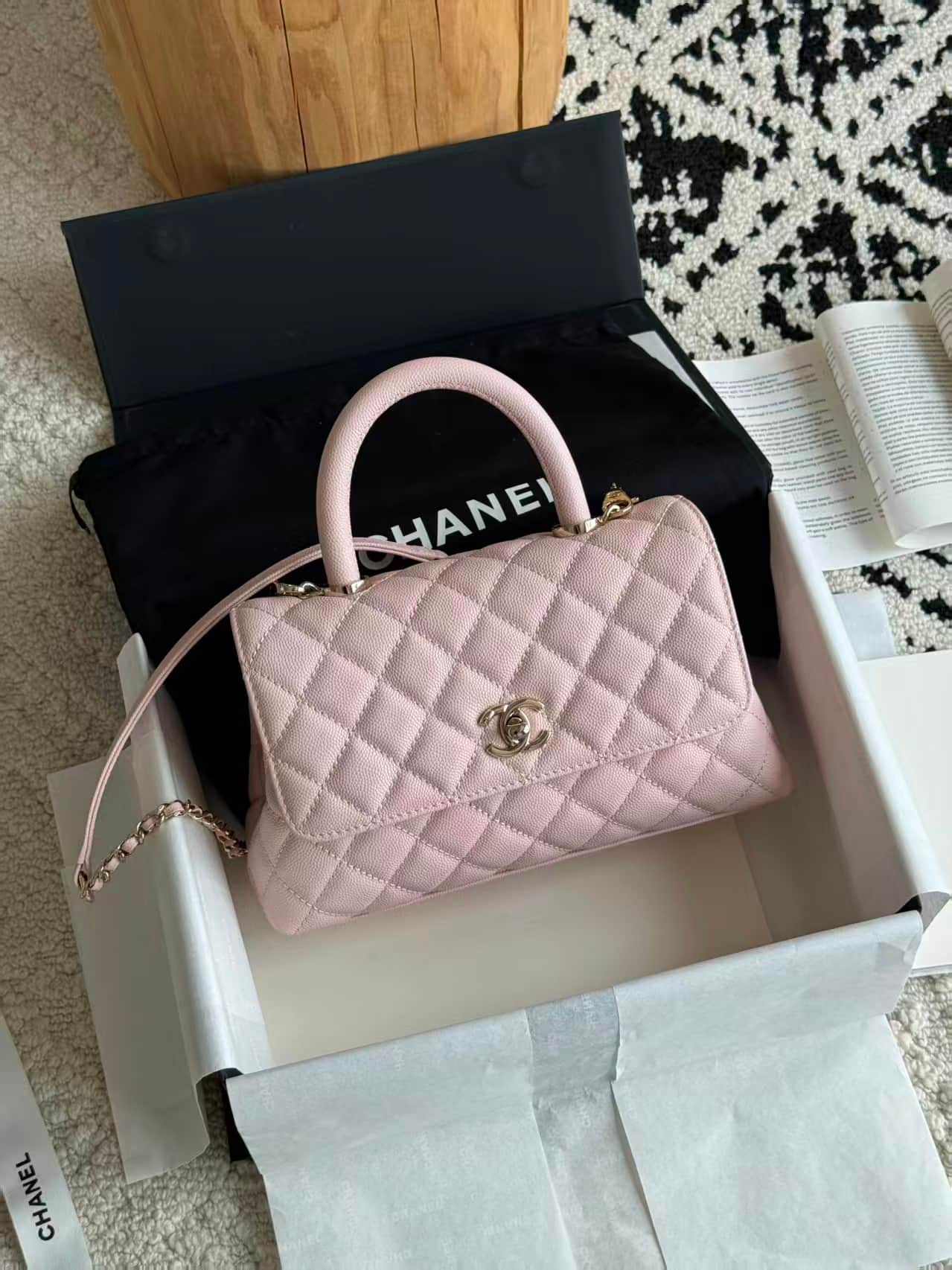 FLAP BAG WITH TOP HANDLE Grained Calfskin & Gold-Tone Metal A92990 Light Pink TOP