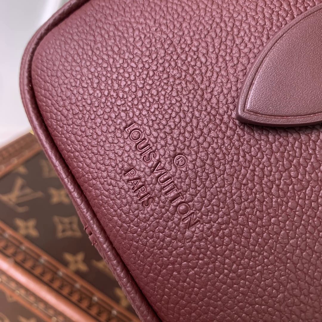 Louis Vuitton SPEEDY BANDOULIÈRE 20 Embossed grained cowhide leather M58953 Wine Red High