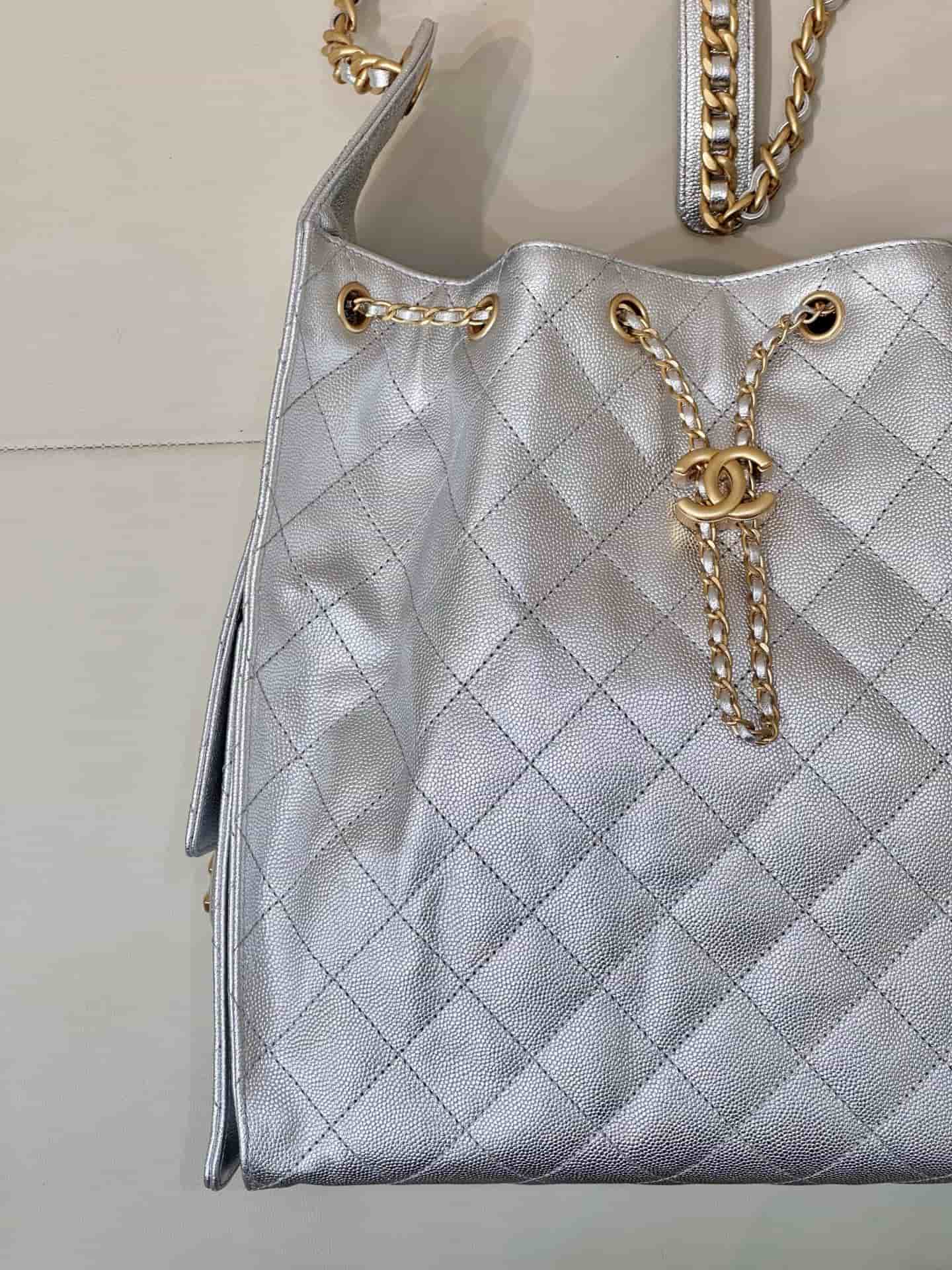 Chanel 25 Medium Hobo handbag AS5311 Grained Calfskin & Gold-tone Metal Silver TOP