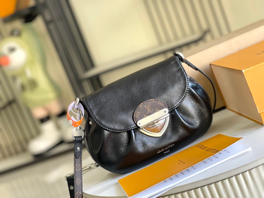 Louis Vuitton Sunset Vibe Black Lambskin leather M12192 TOP