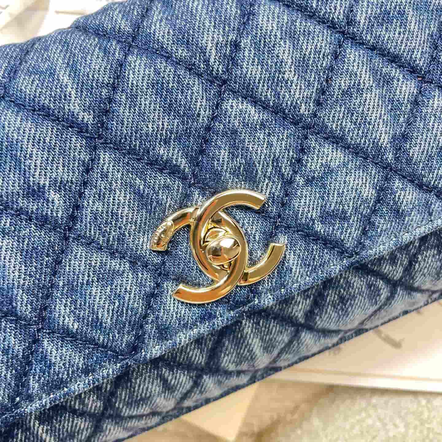 Chanel Maxi Flap Bag with Top Handle Washed Denim& Gold-Tone Metal AS6091 Blue A