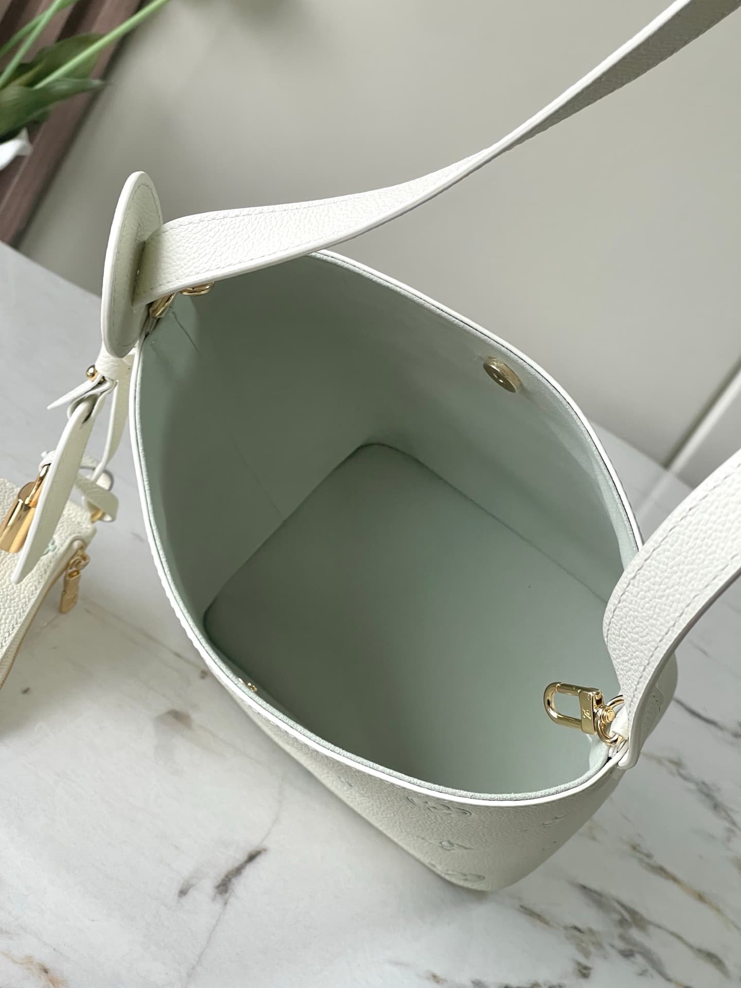 Louis Vuitton All In BB Milky White/Green Cowhide leather M27570 High