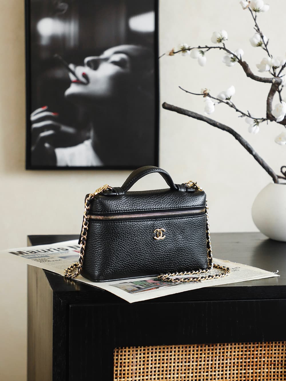 Chanel Small Vanity with chain Grained Calfskin & Gold-Tone Metal Black AP5346 A