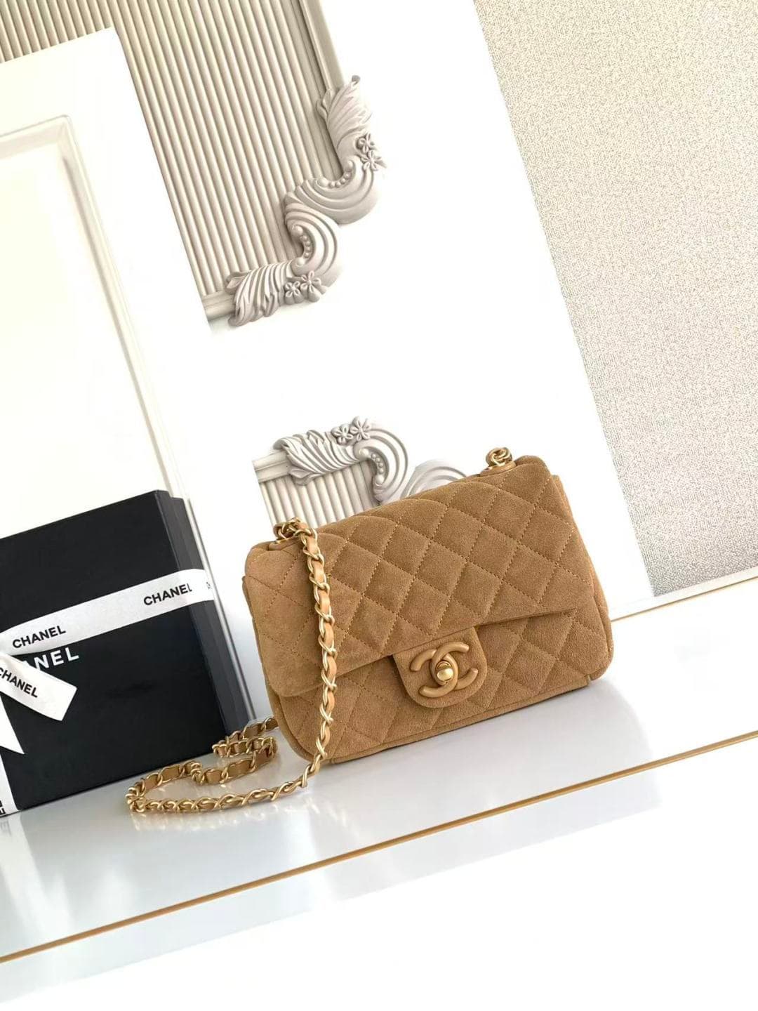 Chanel Classic Flap bag in Brown Suede & Gold-Tone Metal AS5989 A