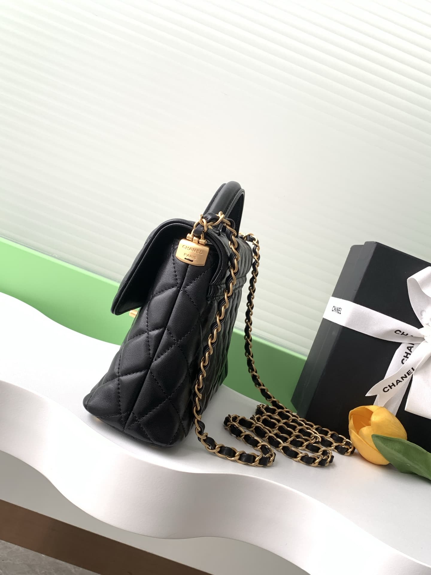 FLAP BAG WITH TOP HANDLE Lambskin Gold-Metal AS5356 Black A