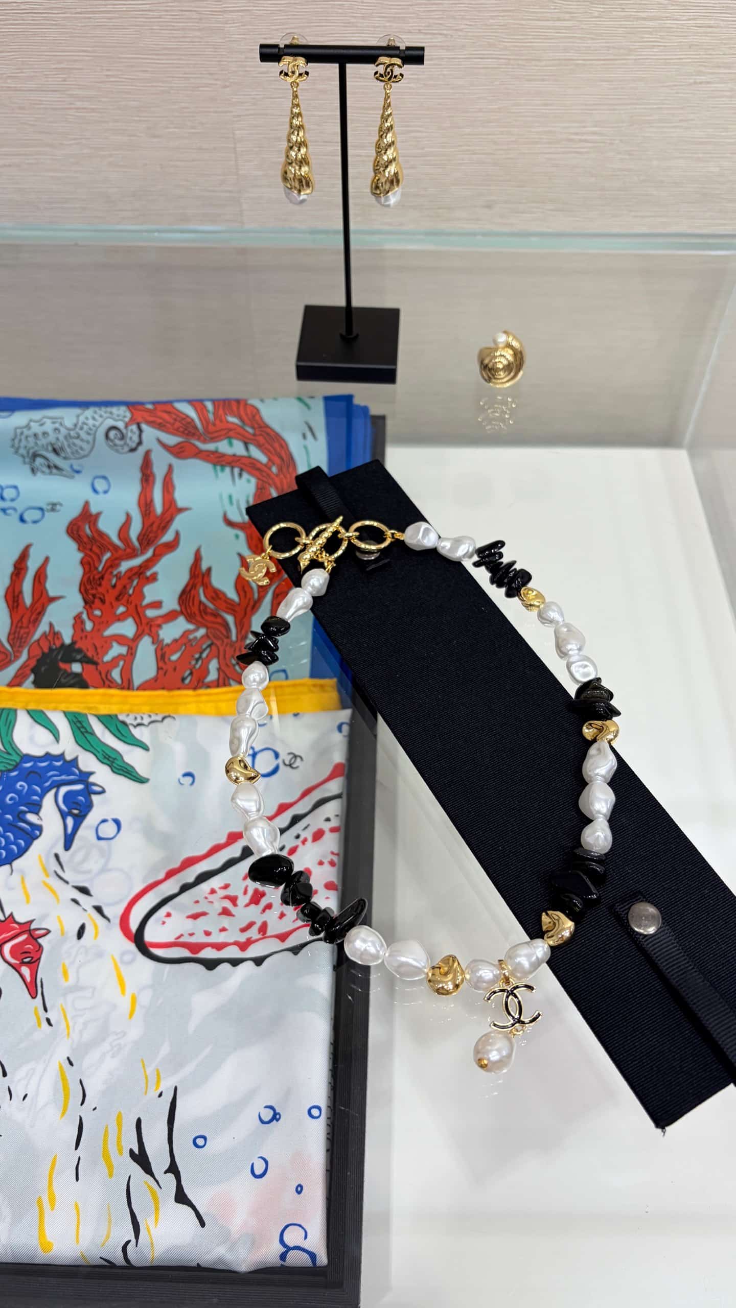 Chanel Coco Beach Necklace High