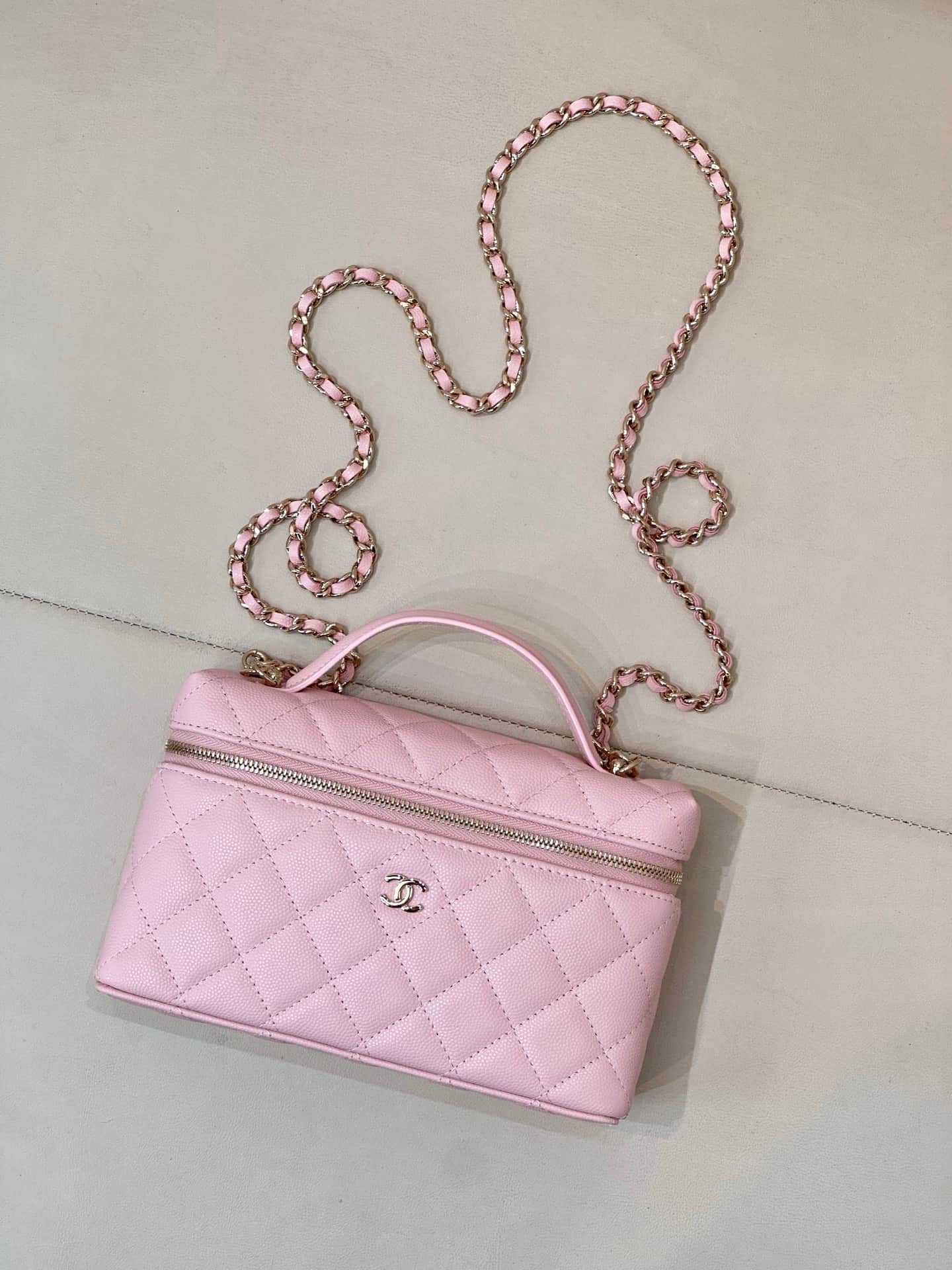 Chanel Classic Vanity with Chain Grained Calfskin & Gold-Tone Metal Pink AP4385 TOP