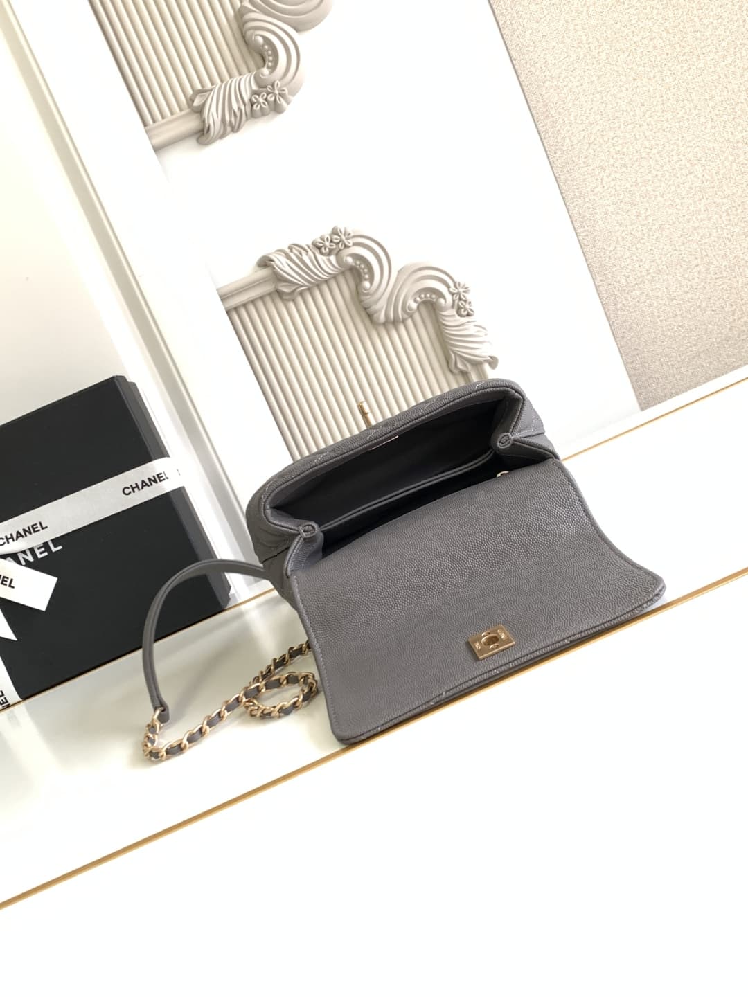 MINI FLAP BAG WITH TOP HANDLE AS2215 Grained Calfskin & Gold Metal Grey A