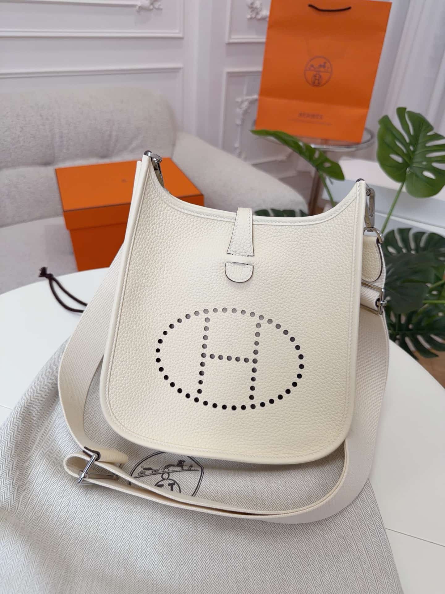 Hermes Evelyne Mini 23 Bag Calfskin In Nata WAX High