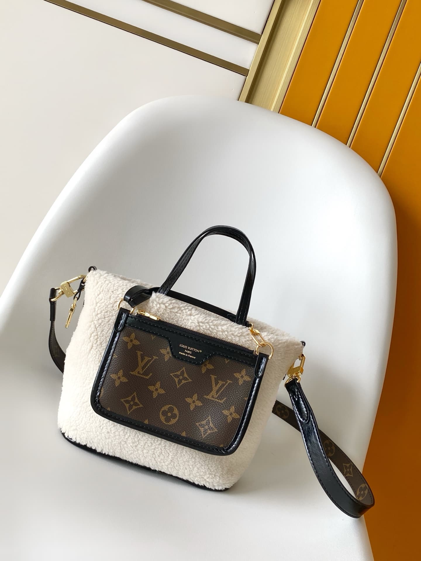 Louis Vuitton Neverfull Bandoulière Inside Out BB Monogram Shearling Coated canvas M26315 High