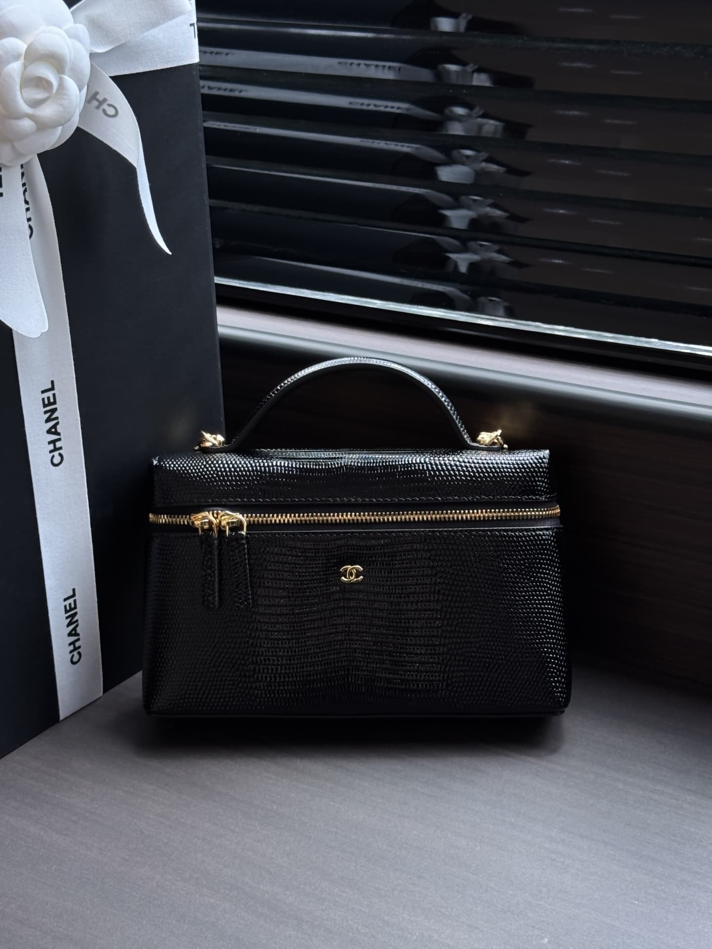 Chanel Small Vanity with chain Lizard Embossed Calfskin & Gold-Tone Metal Black AS5195 A