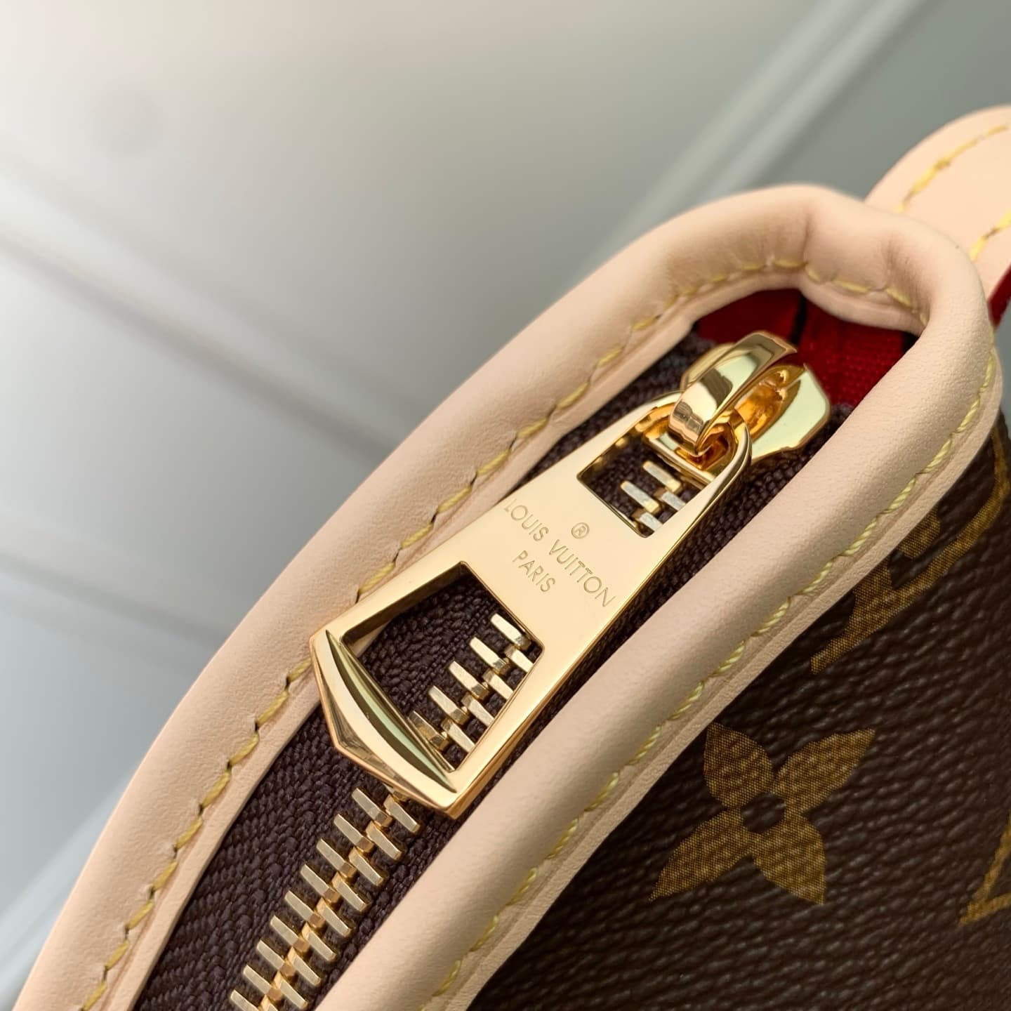 Louis Vuitton Lineup Monogram coated canvas M27335 High