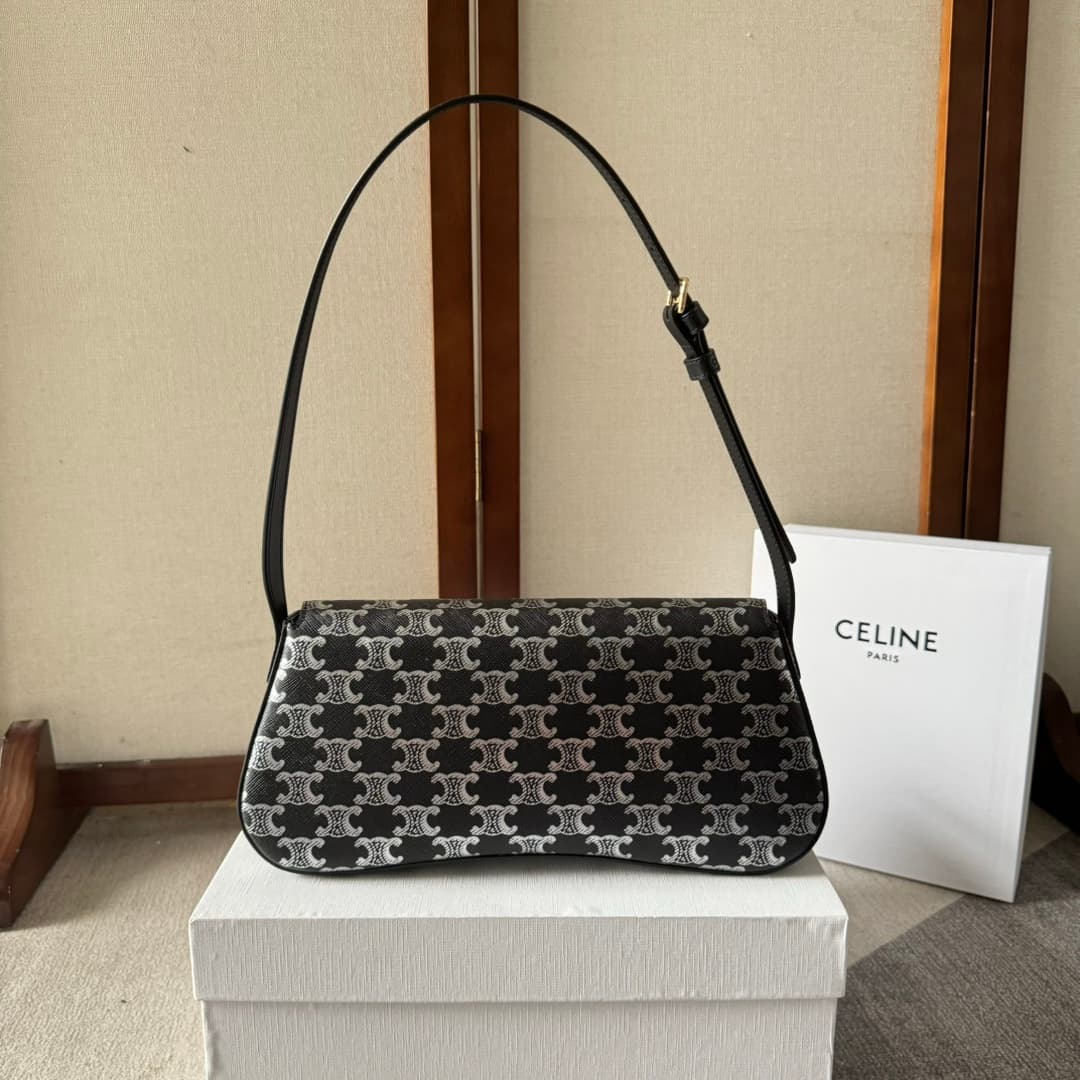 CELINE Triomphe Lola bag in Black High