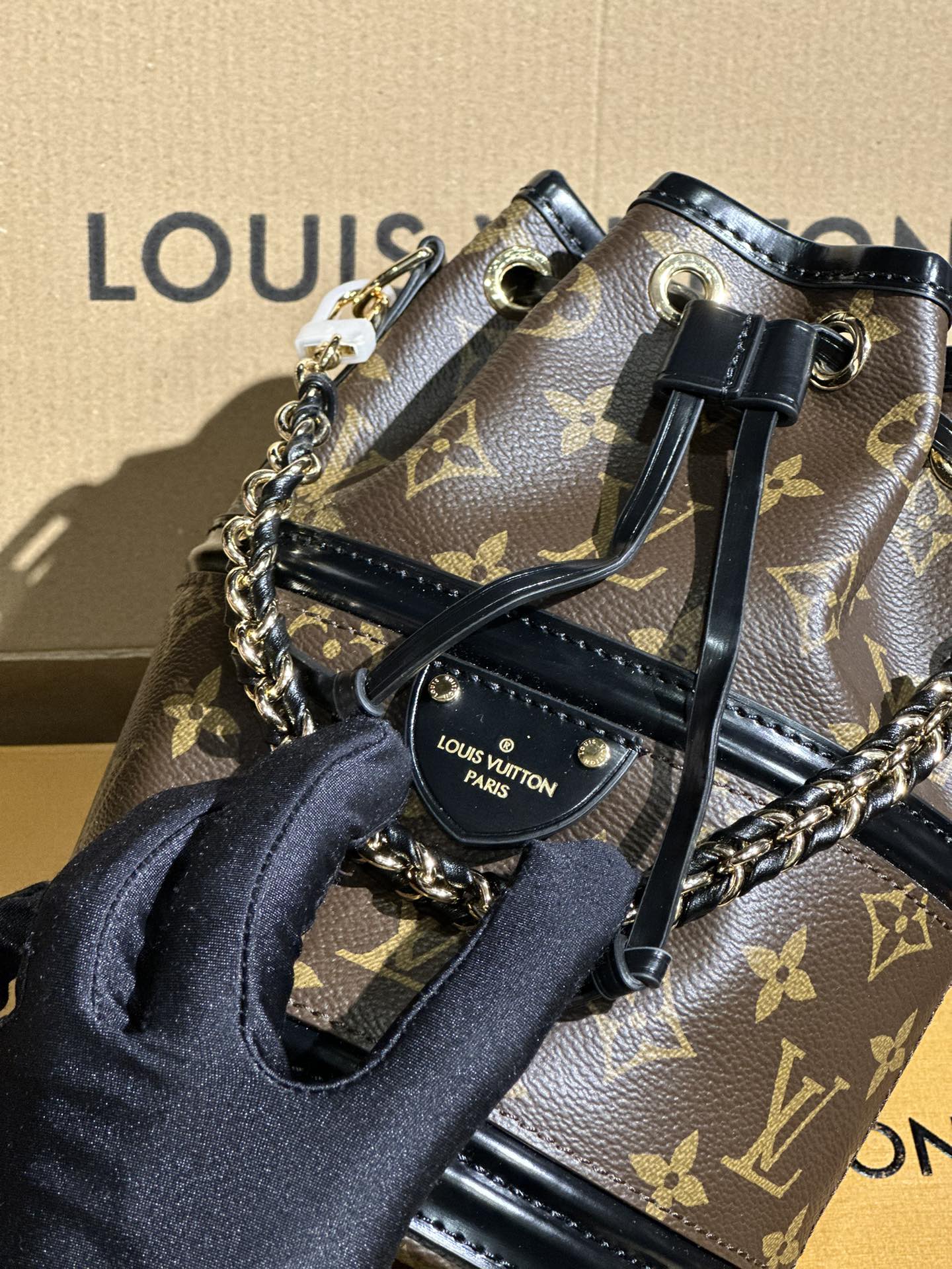 Louis Vuitton Canoé Bucket Bag Monogram coated canvas M83480 High