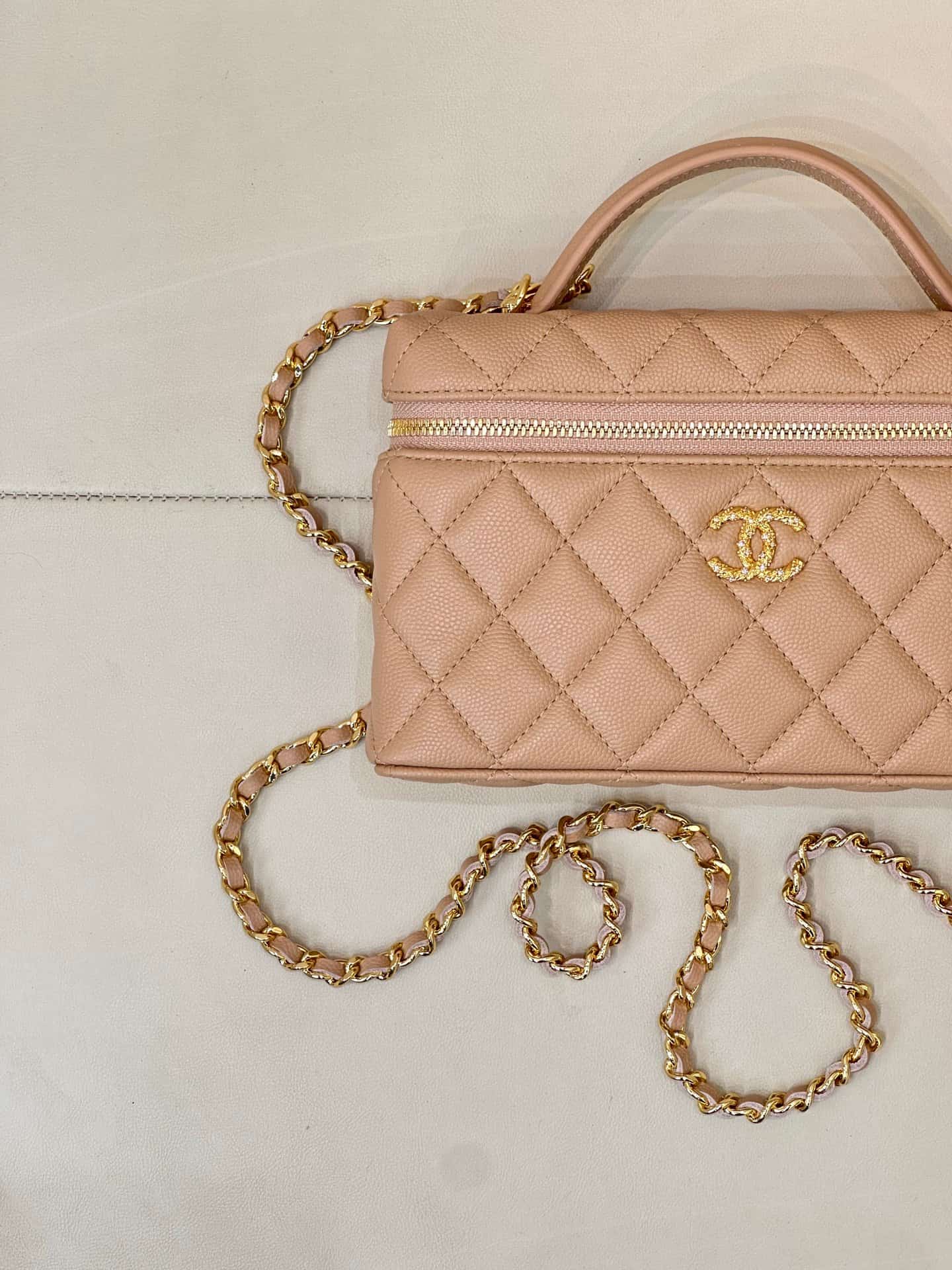 Chanel Classic Vanity With Chain Grained Shiny Calfskin & Gold-Tone Metal Beige AP5090 TOP