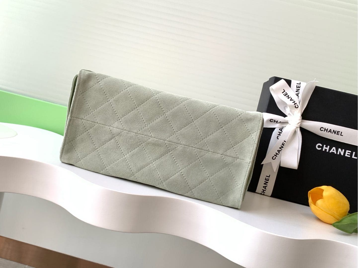 Chanel 25 Small Hobo handbag AS5293 Suede & gold-tone metal Green A