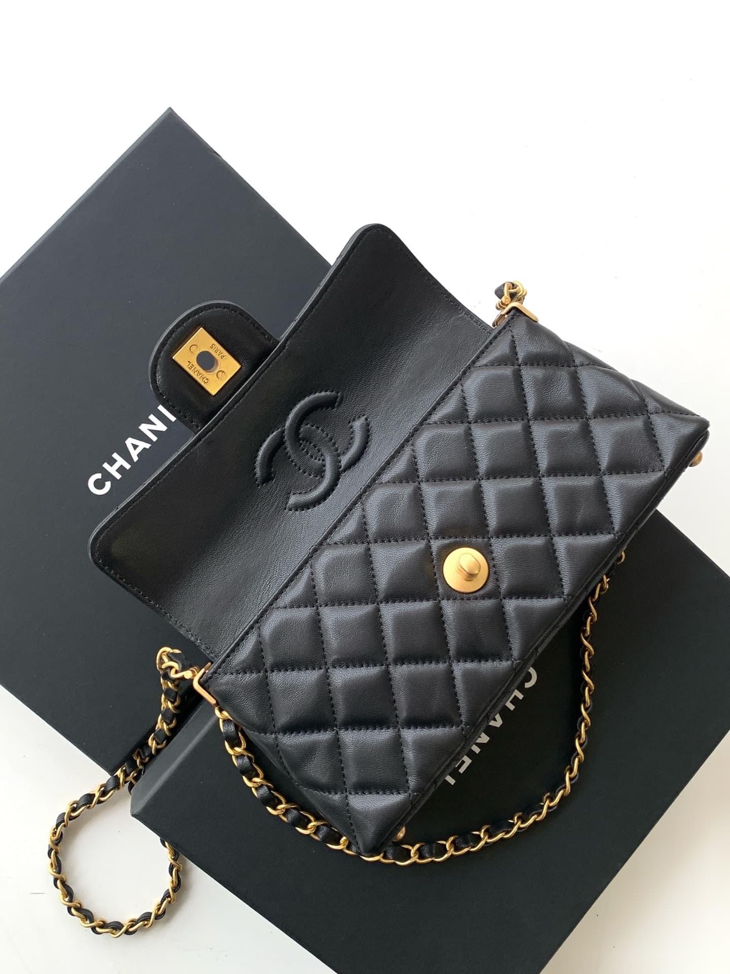 Mini FLAP BAG WITH TOP HANDLE Lambskin Gold-Metal AS5354 Black A