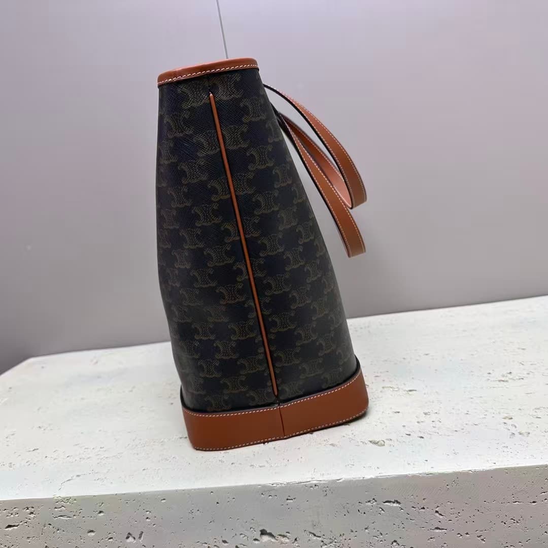 Celine Bucket IN Triomphe Canvas and calfskin high