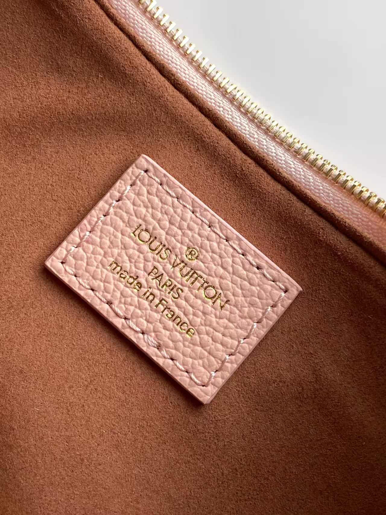 Louis Vuitton Pochette Liv Light Bliss Couture Cowhide leather M29495 High