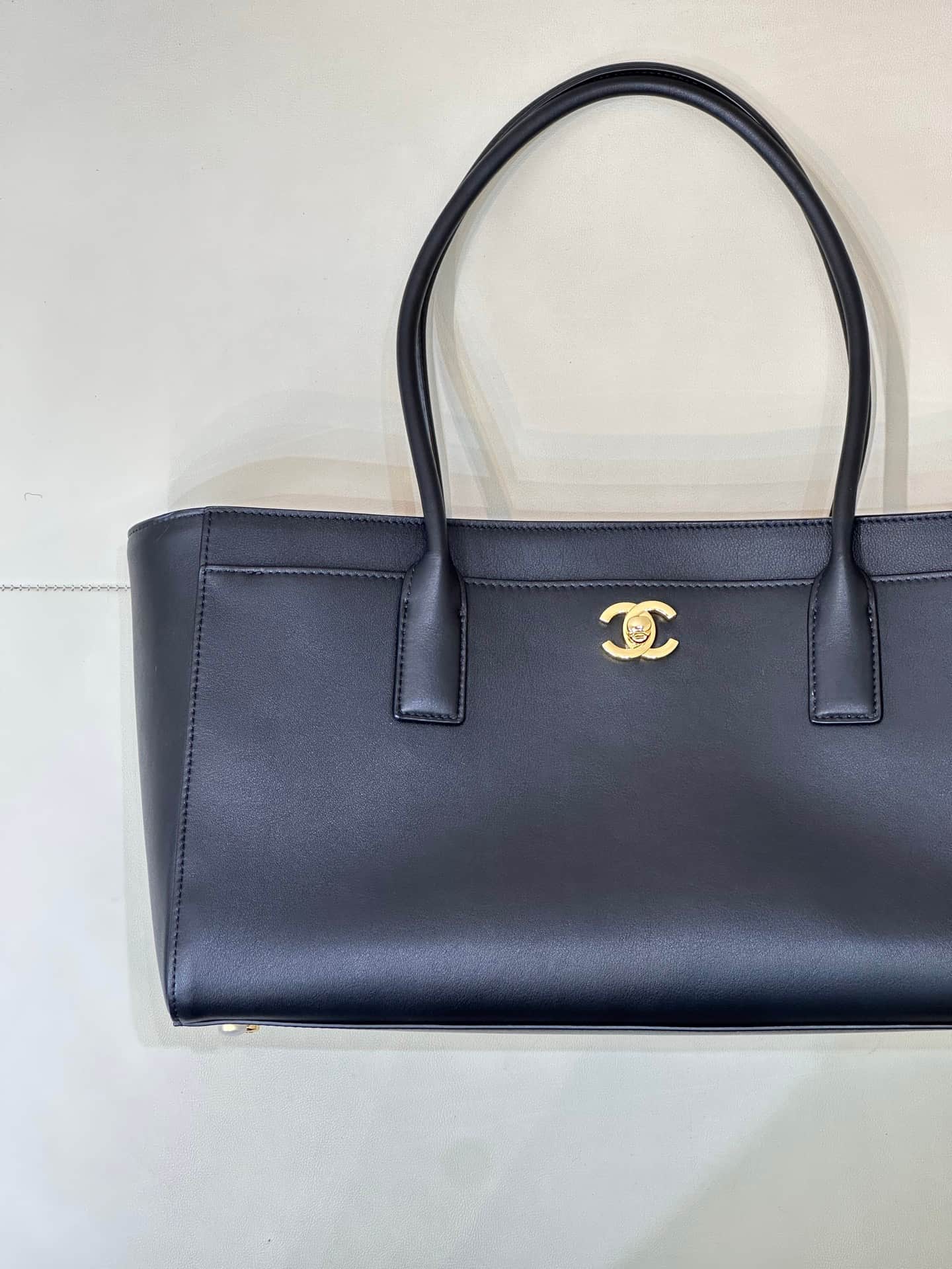 Chanel Small Shopping Bag Calfskin & Gold-Tone Metal Black AS6243 TOP