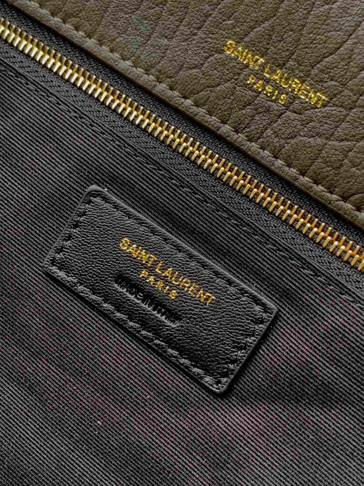 Calypso large in grained lambskin 777399 IN LIGHT MUSK High