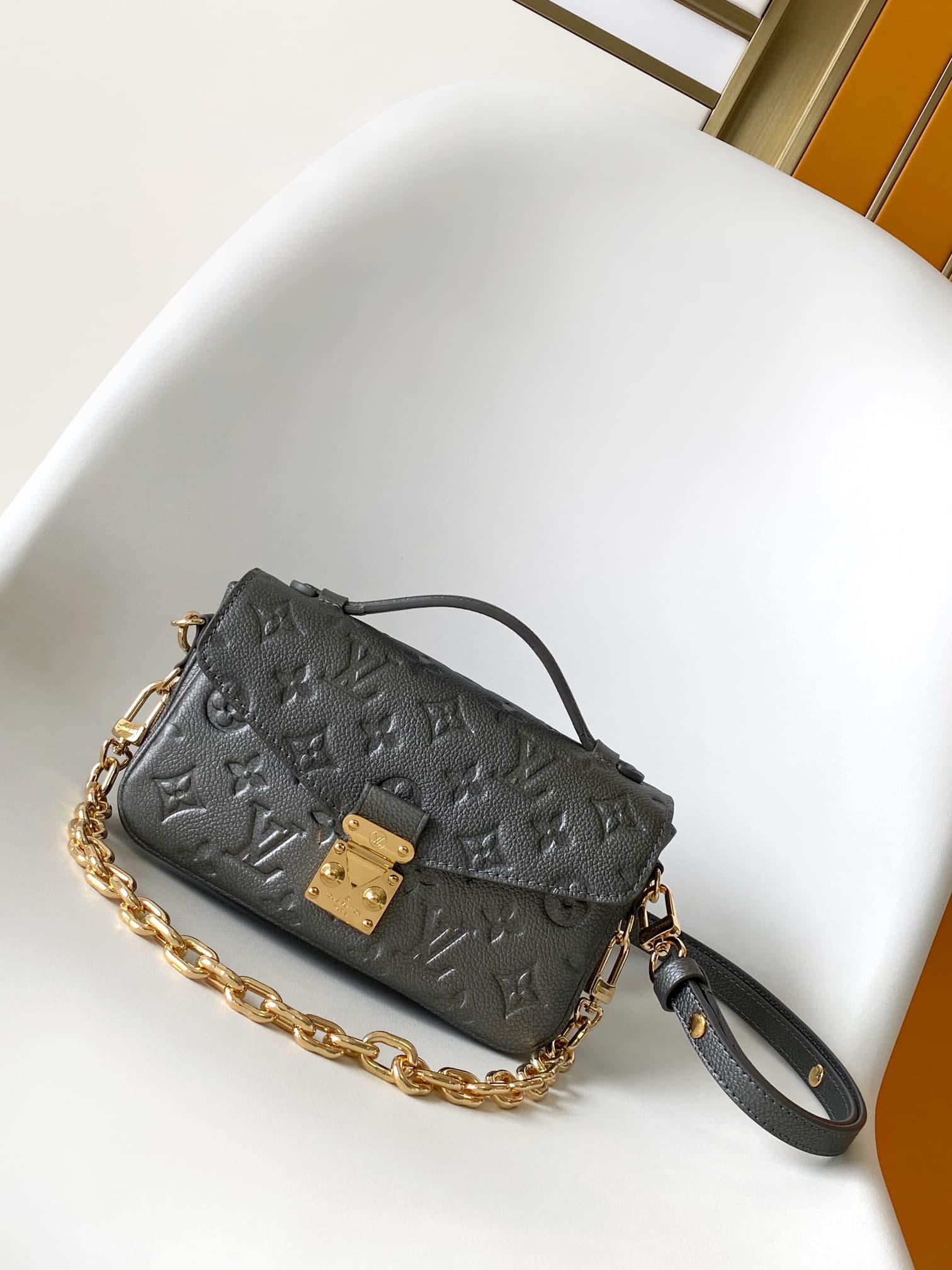 Louis Vuitton Pochette Métis East West Gun metal Embossed grained cowhide leather M11998 High