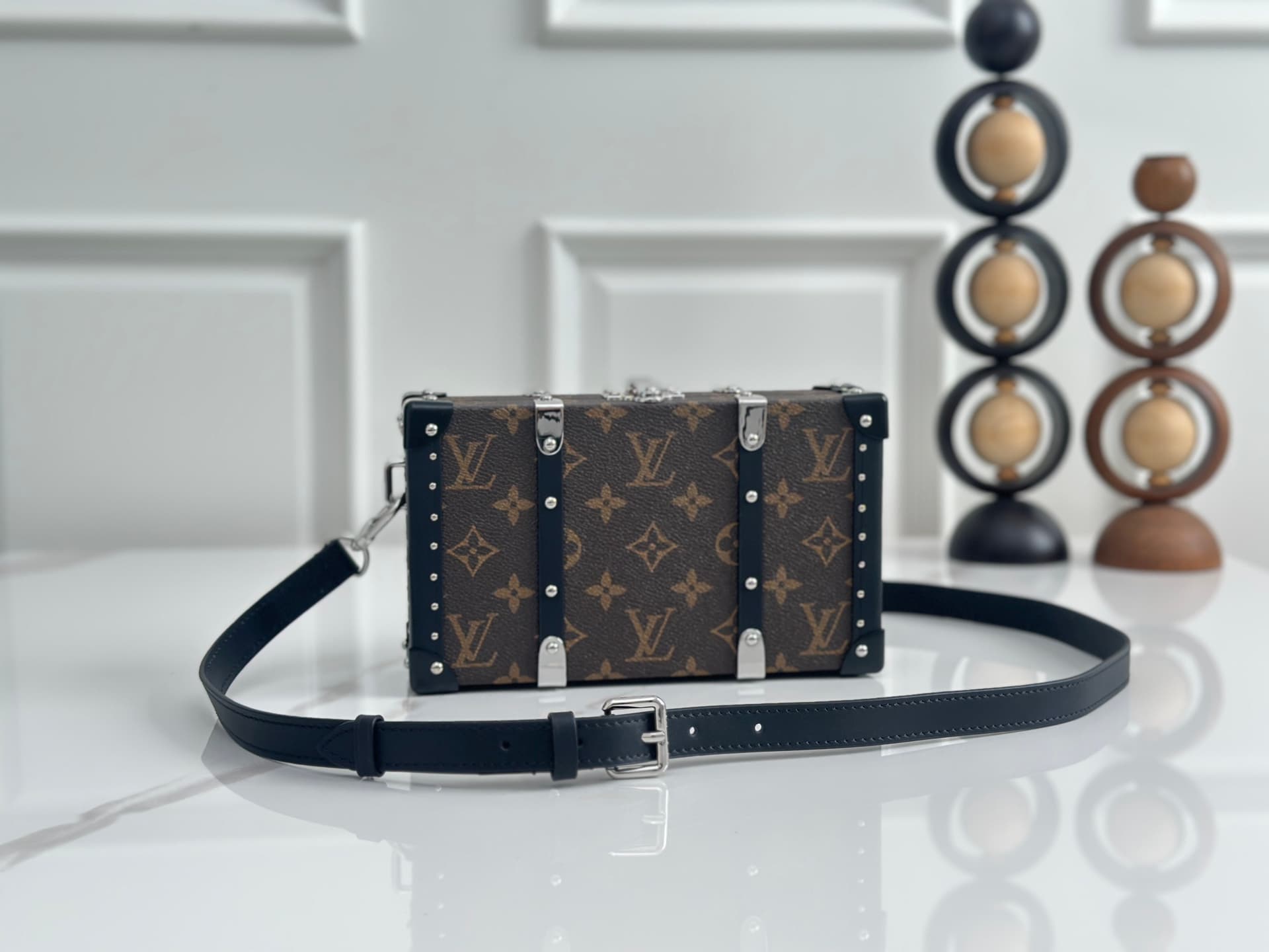 Louis Vuitton Neo Wallet Trunk Monogram coated canvas M20953 High