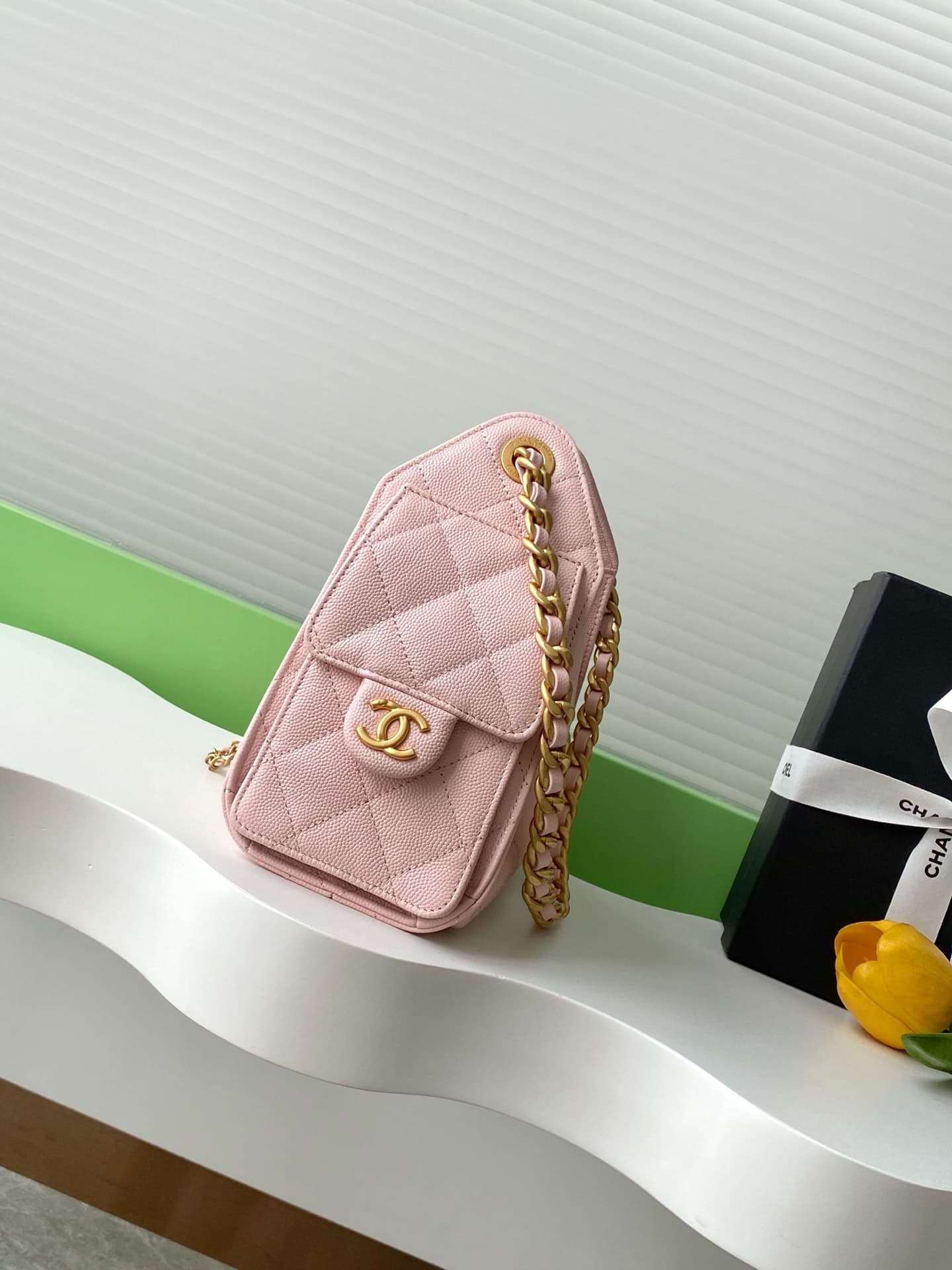 Chanel 25 Mini Hobo handbag AS5631 Grained calfskin & gold-tone metal Pink A