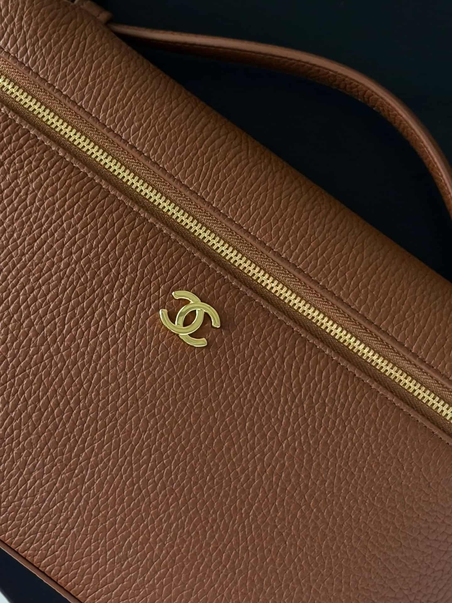 Chanel Large Vanity with chain Grained Calfskin & Gold-Tone Metal Caramel AS5348 A