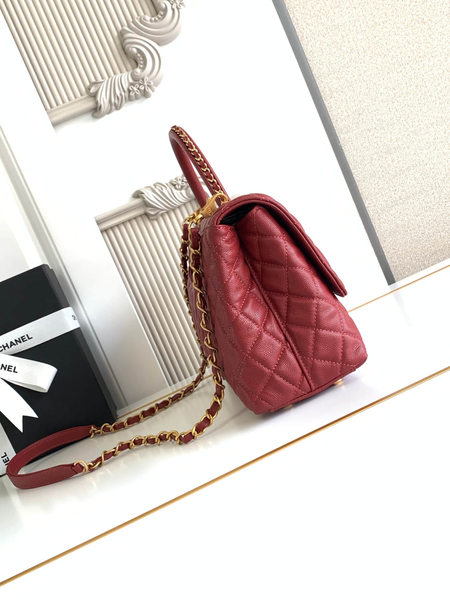 Medium FLAP BAG WITH TOP HANDLE Grained Calfskin A92991 Red-binding Gold Metal A