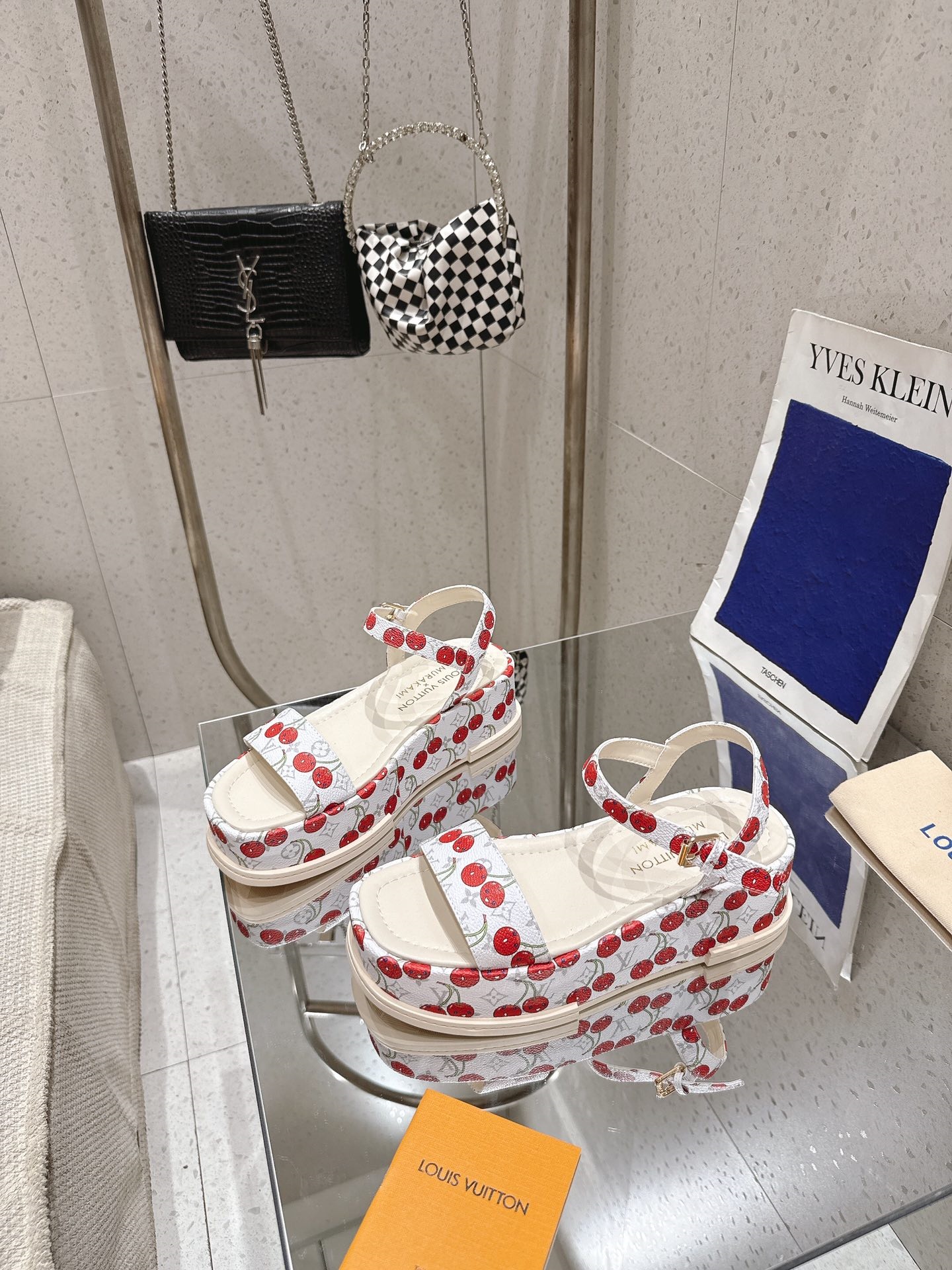 Louis Vuitton Sandal shoes Women